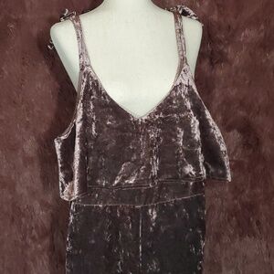 Very J Spaghetti Strap Velvet Cropped Romper Jumpsuit
